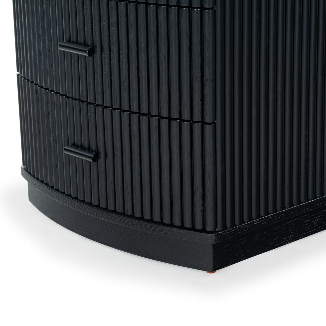 20"W x 17"D x 24"H / Black/Black