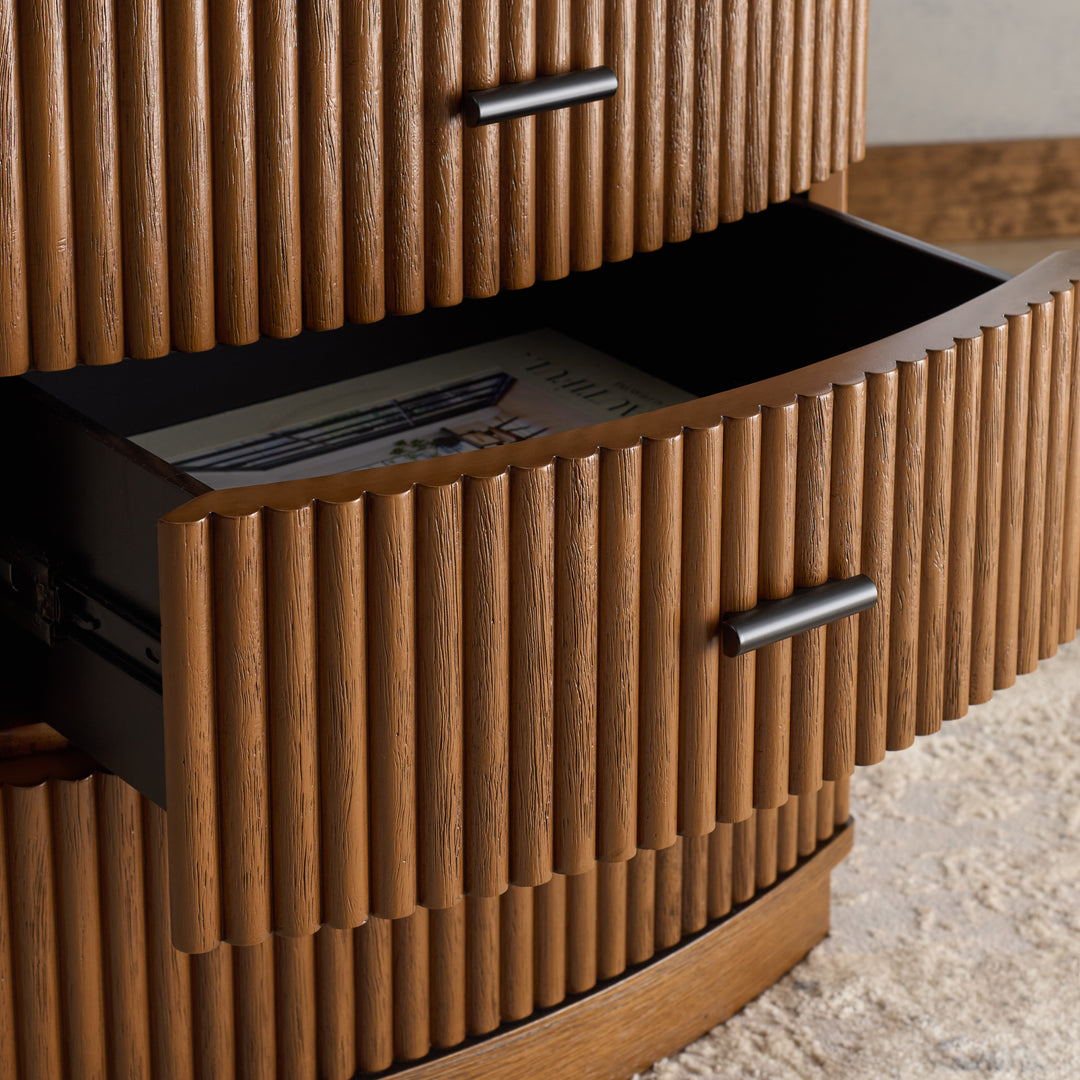 20"W x 17"D x 24"H / Medium Oak/Black