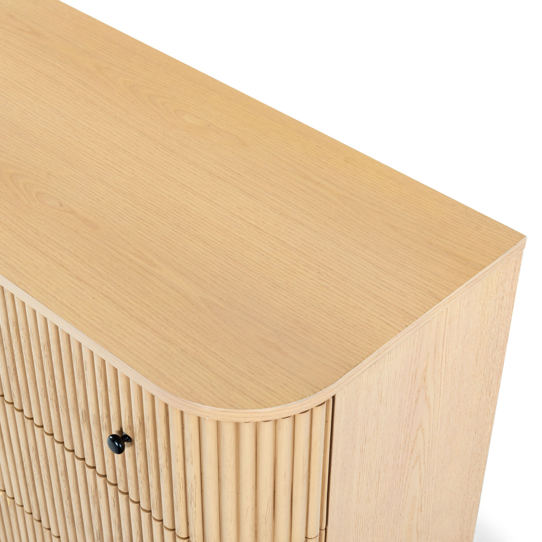 56"W x 18"D x 31.5"H / Oak/Black