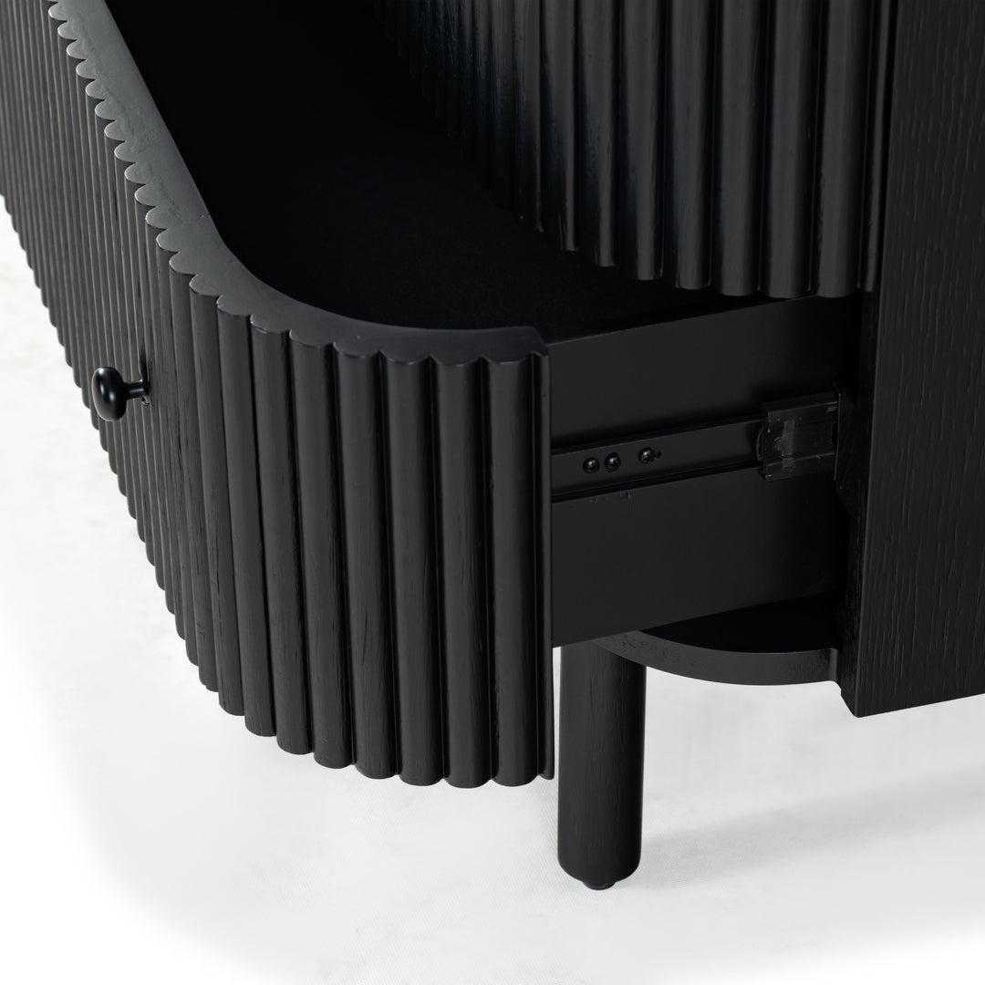 56"W x 18"D x 31.5"H / Black/Black