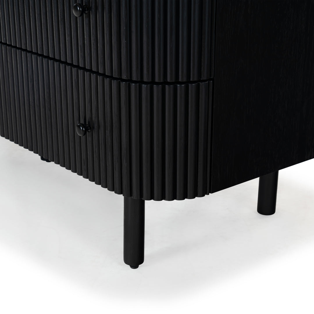 56"W x 18"D x 31.5"H / Black/Black