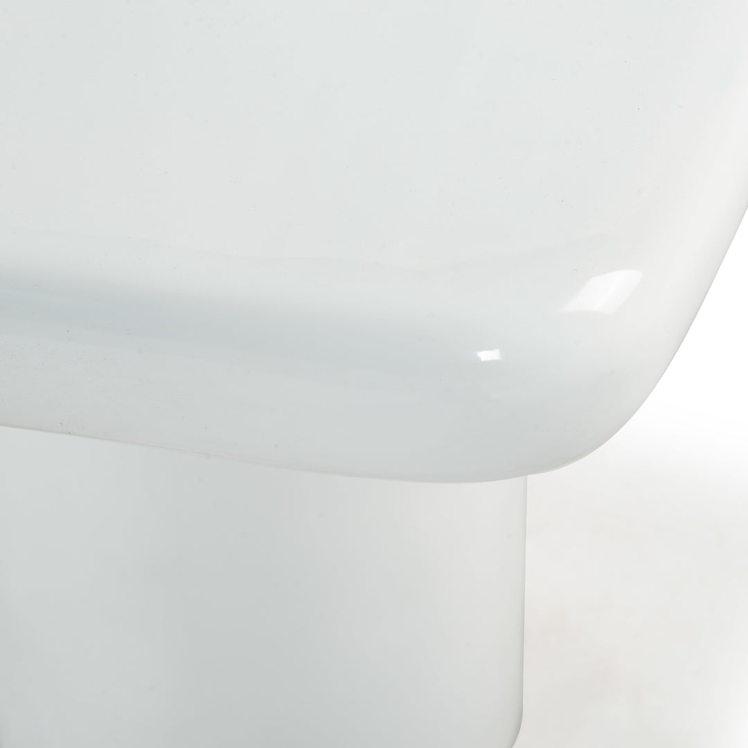 23.6"W x 22"D x 17.7"H / White