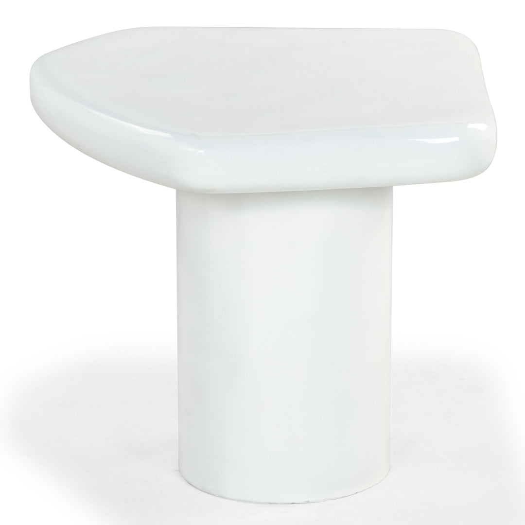 23.6"W x 22"D x 17.7"H / White