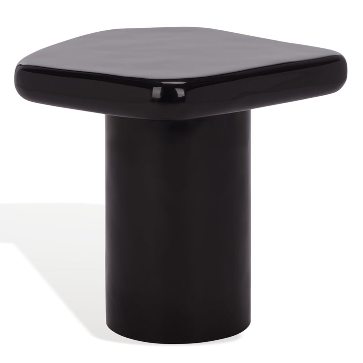 23.6"W x 22"D x 17.7"H / Black