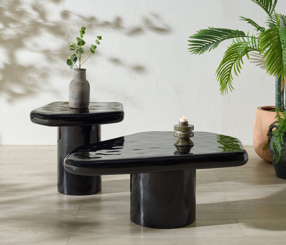 35.4"W x 27.6"D x 13.8"H / Black