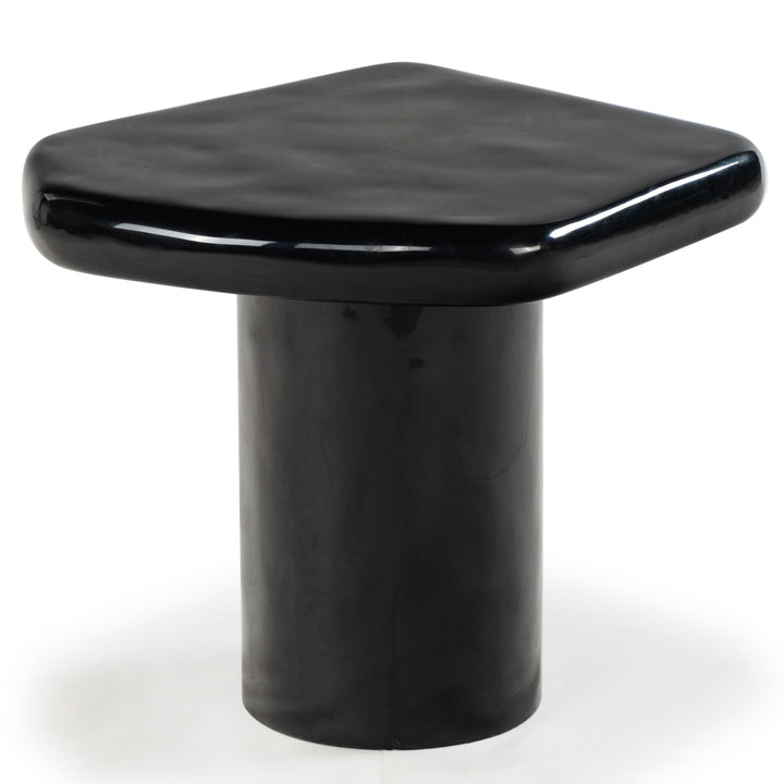 23.6"W x 22"D x 17.7"H / Black