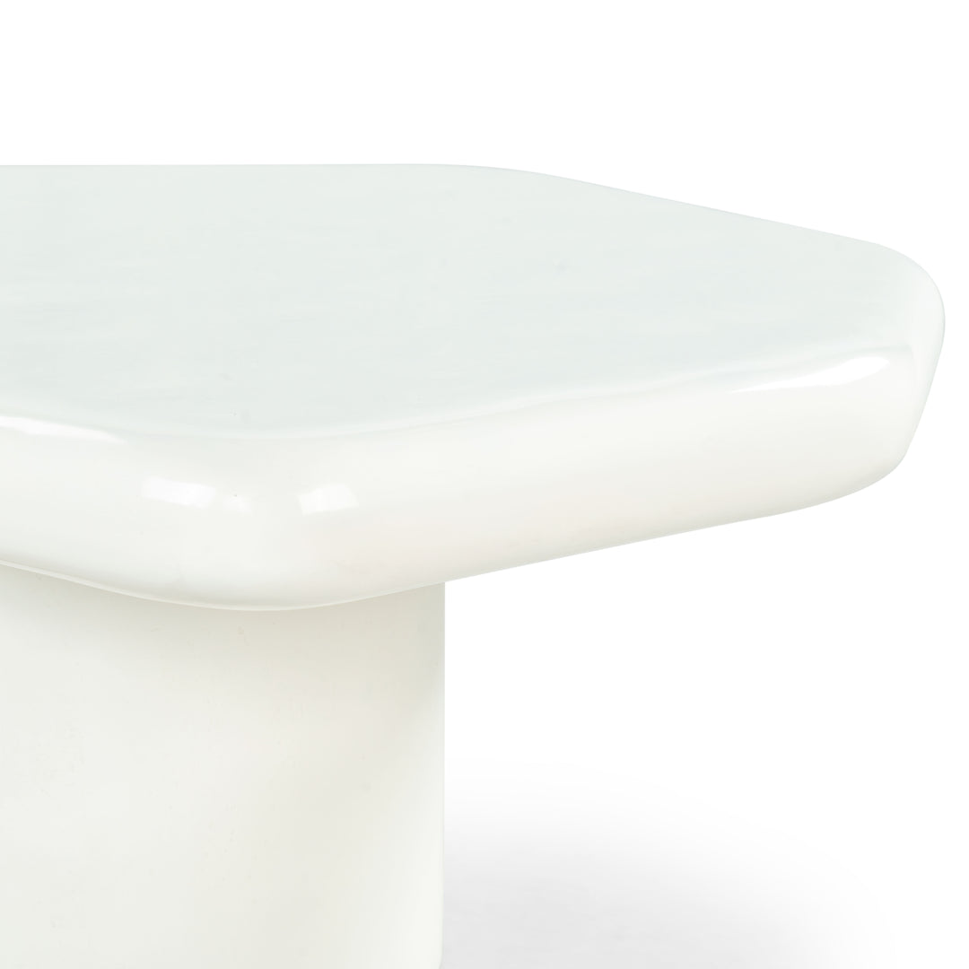 35.4"W x 27.6"D x 13.8"H / White