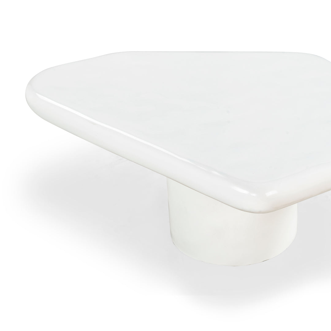 35.4"W x 27.6"D x 13.8"H / White