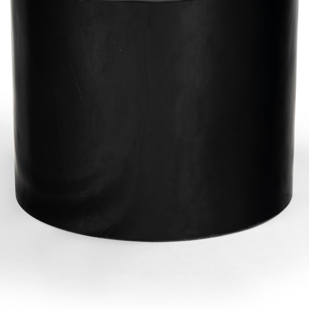 35.4"W x 27.6"D x 13.8"H / Black