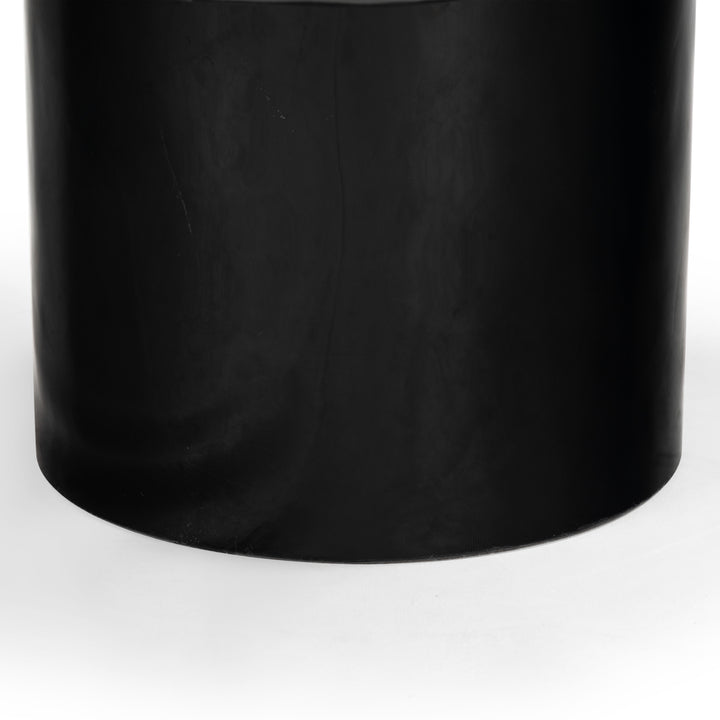 35.4"W x 27.6"D x 13.8"H / Black