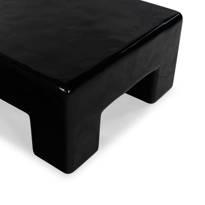 53.1"W x 31.5"D x 16.1"H / Black