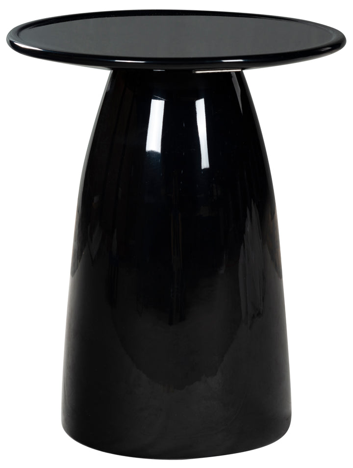 18"W x 18"D x 22"H / Black