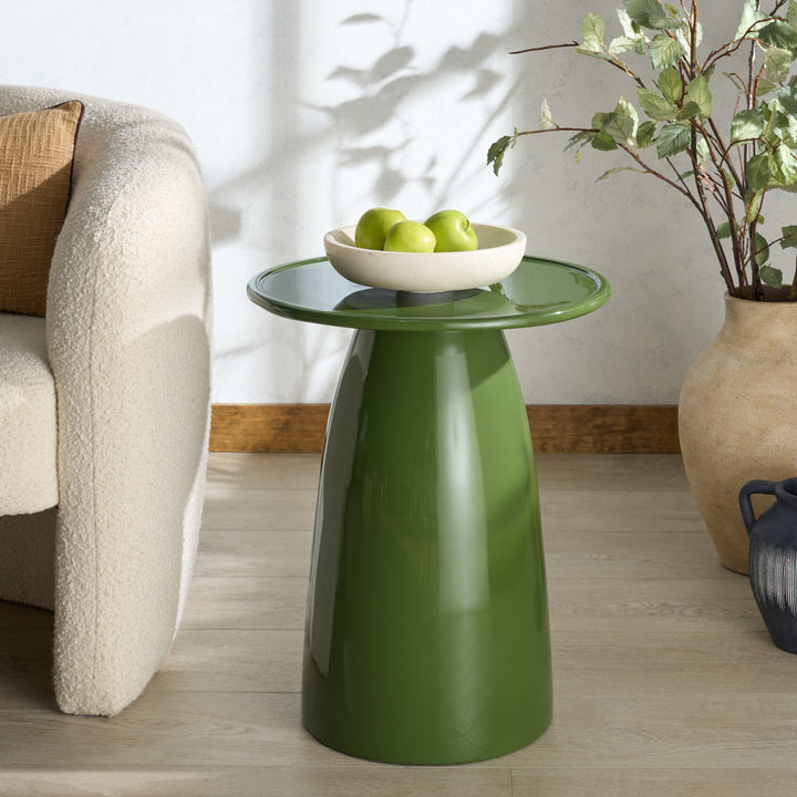 18"W x 18"D x 22"H / Olive Green