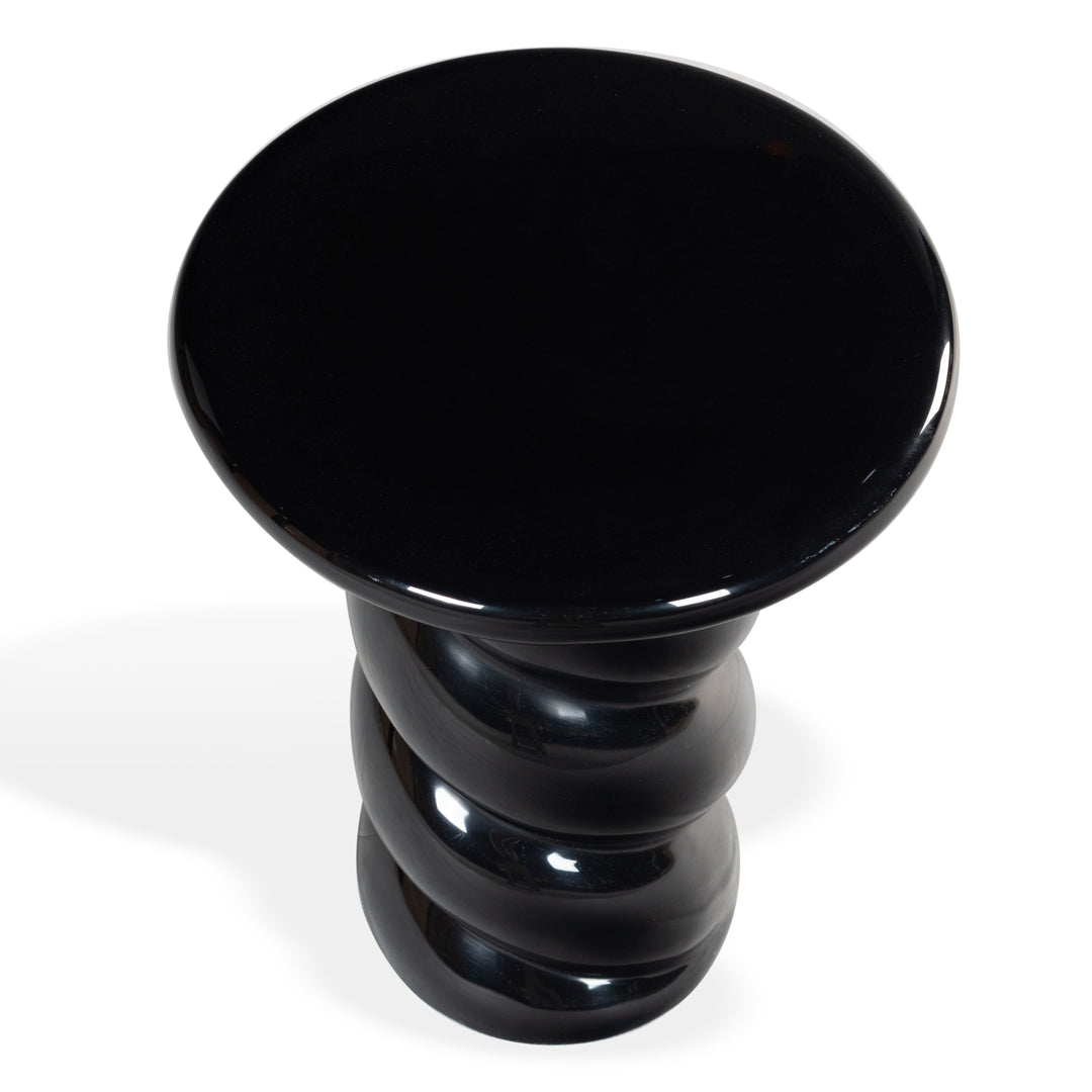 14"W x 14"D x 18"H / Black