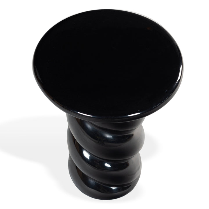 14"W x 14"D x 18"H / Black