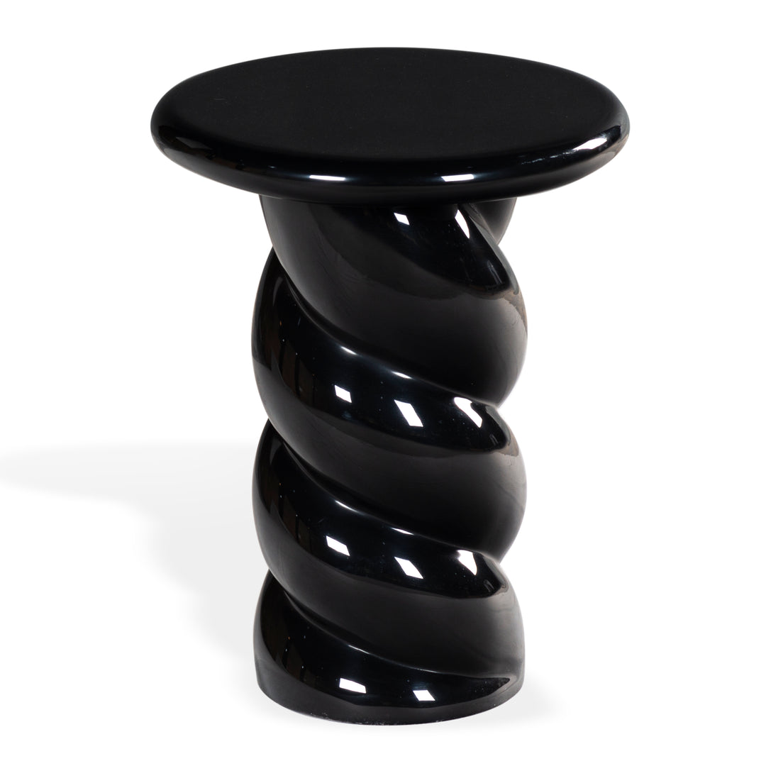 14"W x 14"D x 18"H / Black