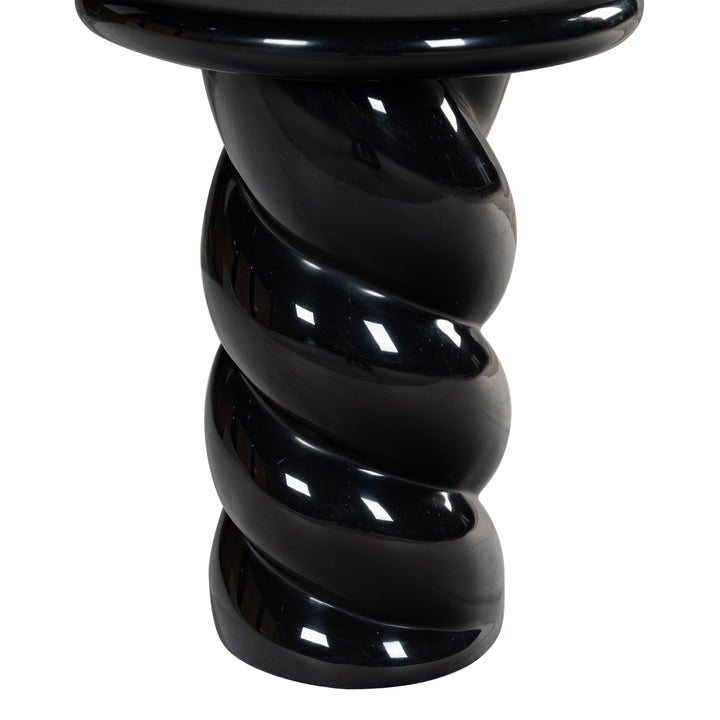 14"W x 14"D x 18"H / Black