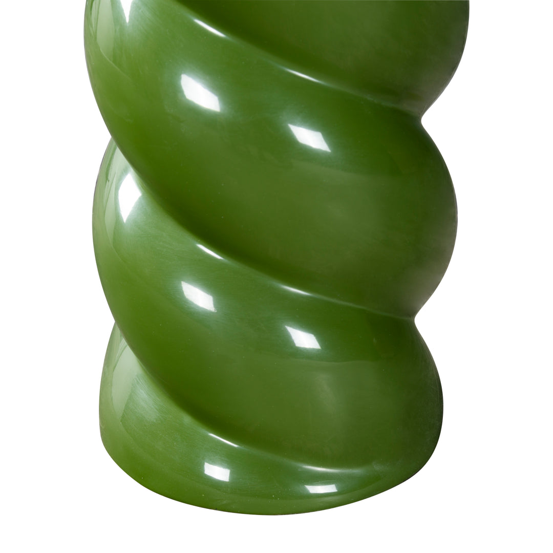 14"W x 14"D x 18"H / Olive Green