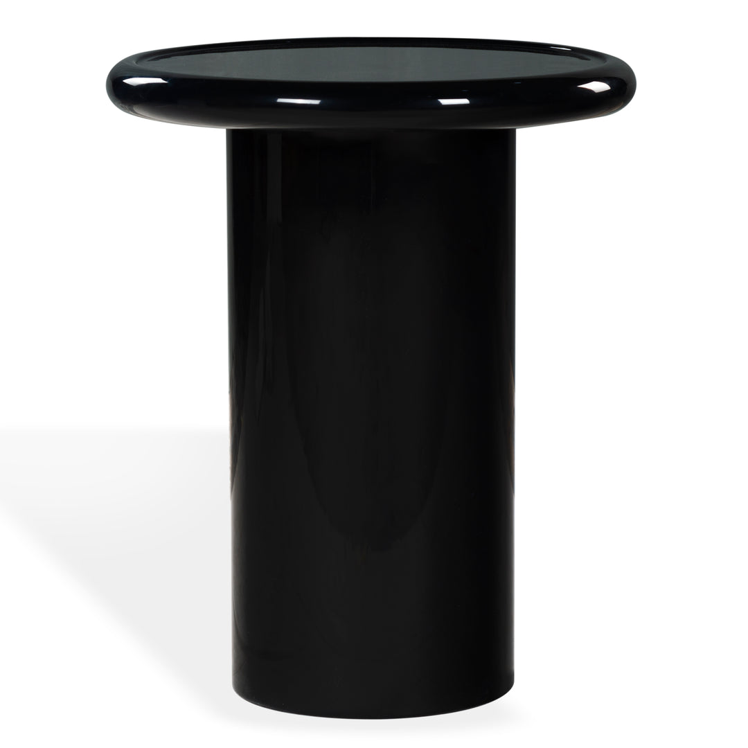 18"W x 18"D x 22"H / Black