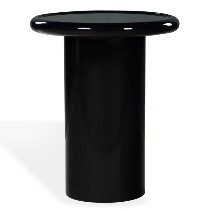 18"W x 18"D x 22"H / Black