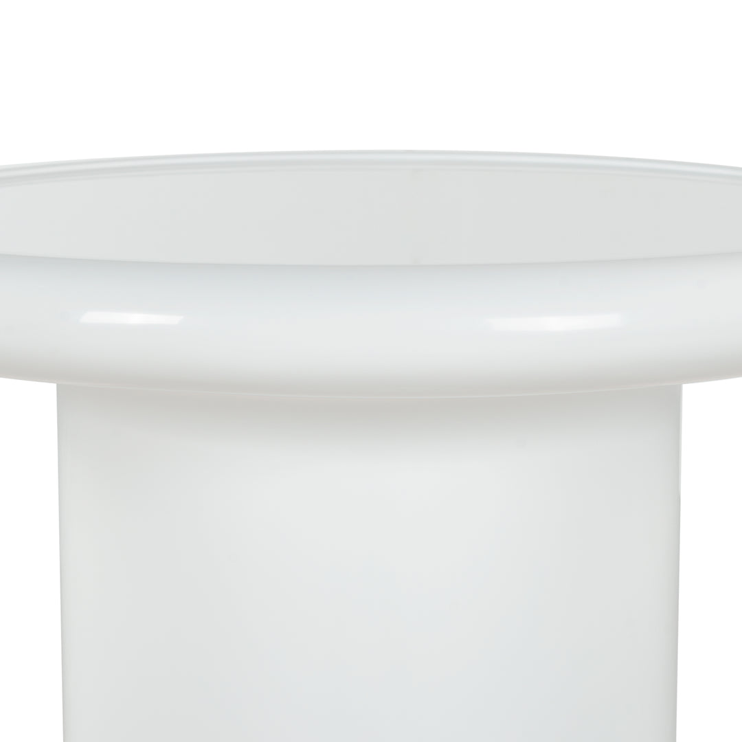 18"W x 18"D x 22"H / White