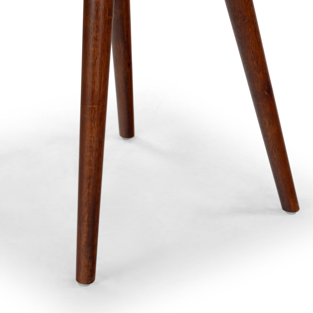 Brown / Walnut