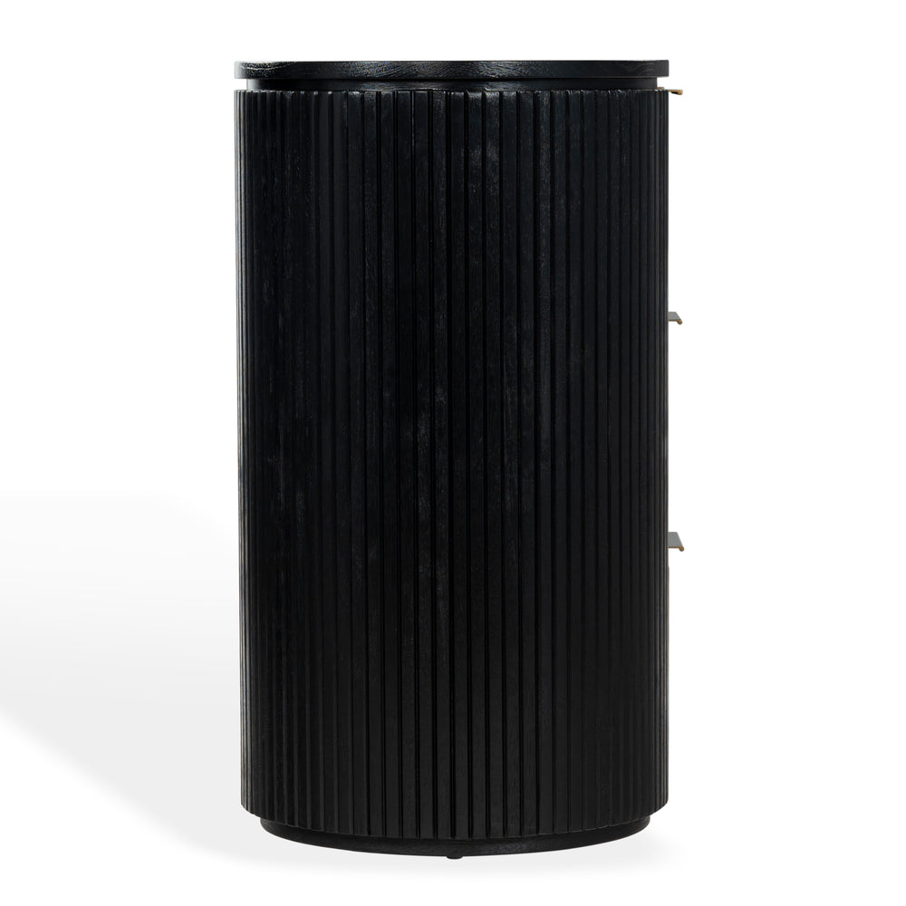 60"W x 18"D x 32"H / Black