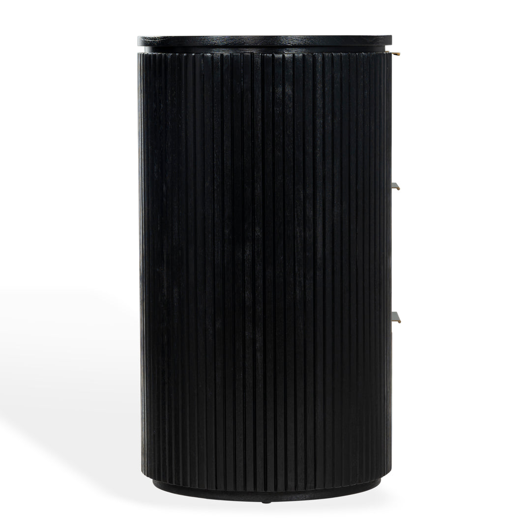 60"W x 18"D x 32"H / Black