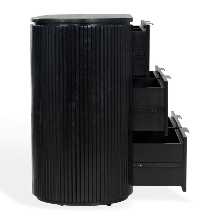 60"W x 18"D x 32"H / Black