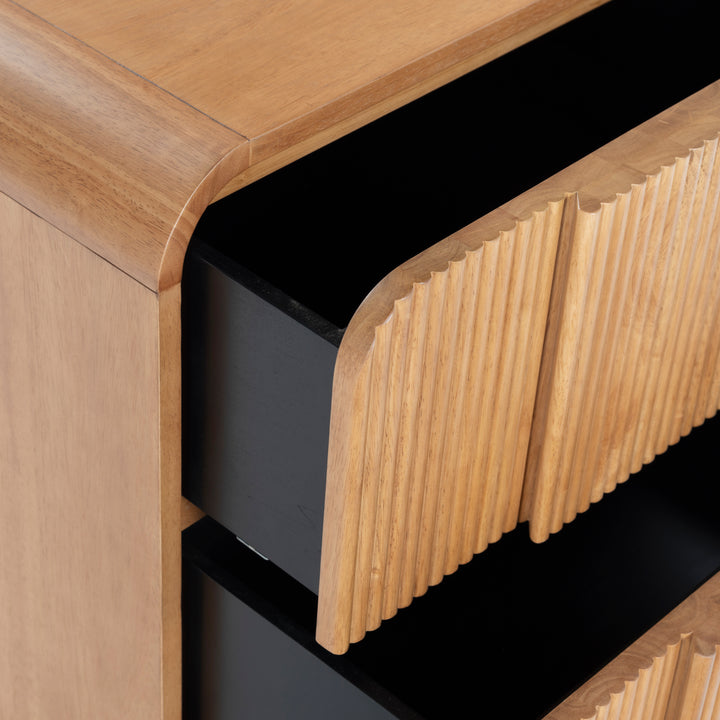 26"W x 19.7"D x 24"H / Natural