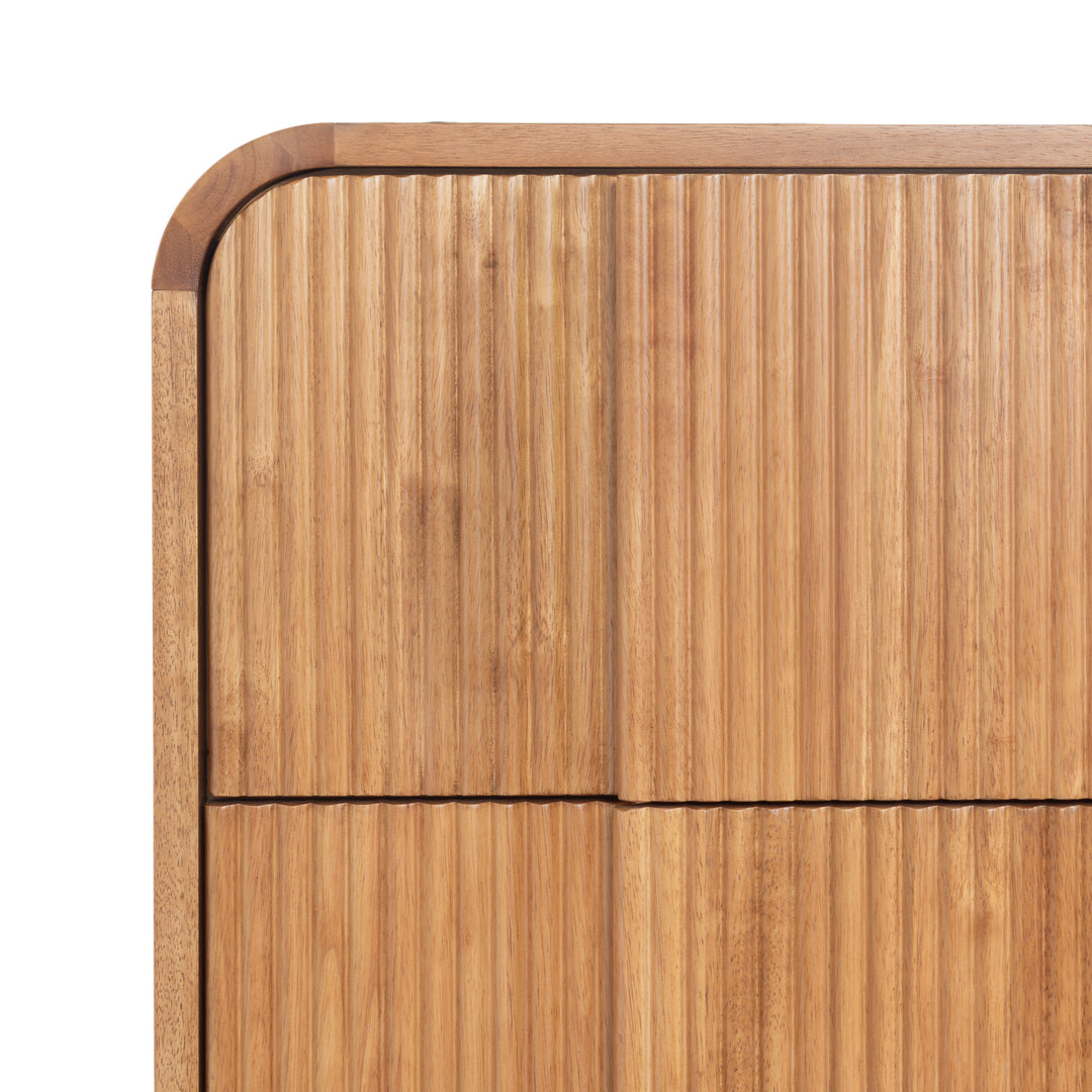 26"W x 19.7"D x 24"H / Natural