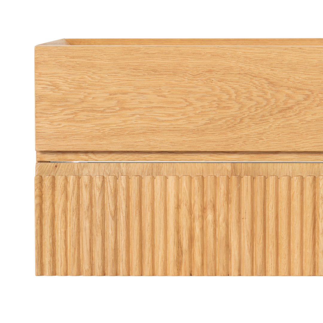 18.9"W x 15"D x 10.2"H / Natural