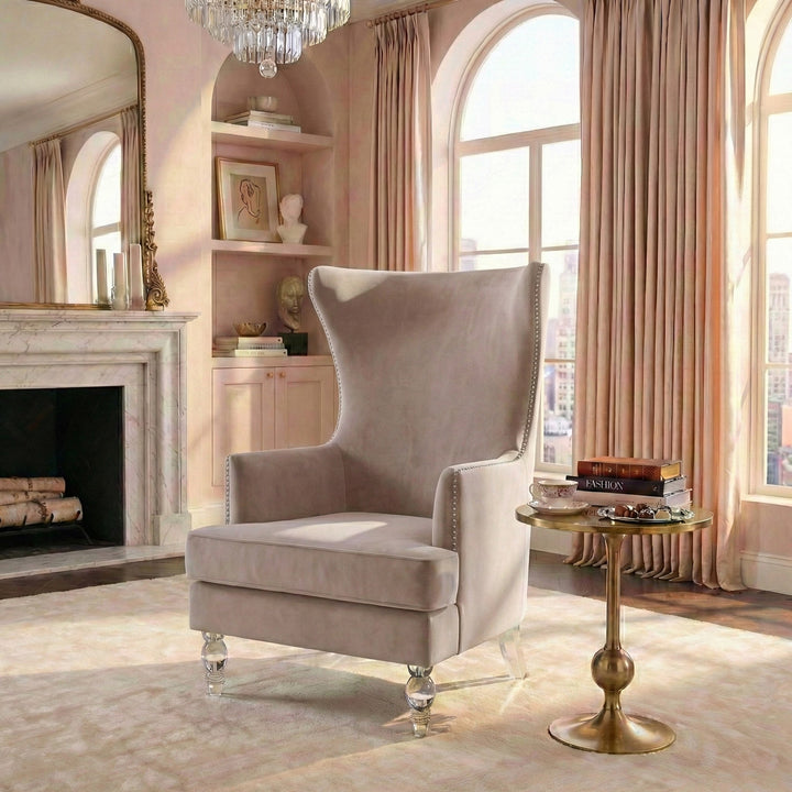 PALE TAUPE / 29.1 x 32.3 x 44.9