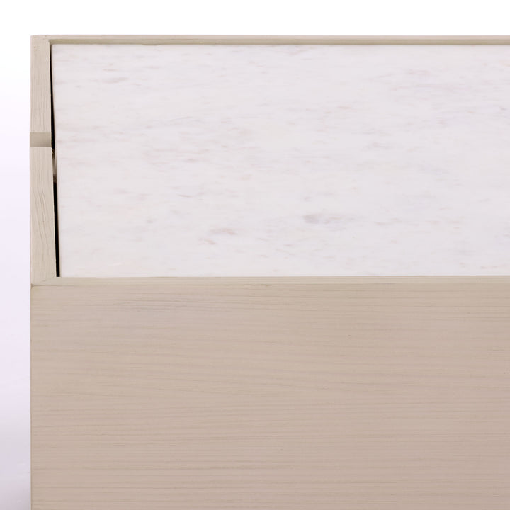 Sand / White