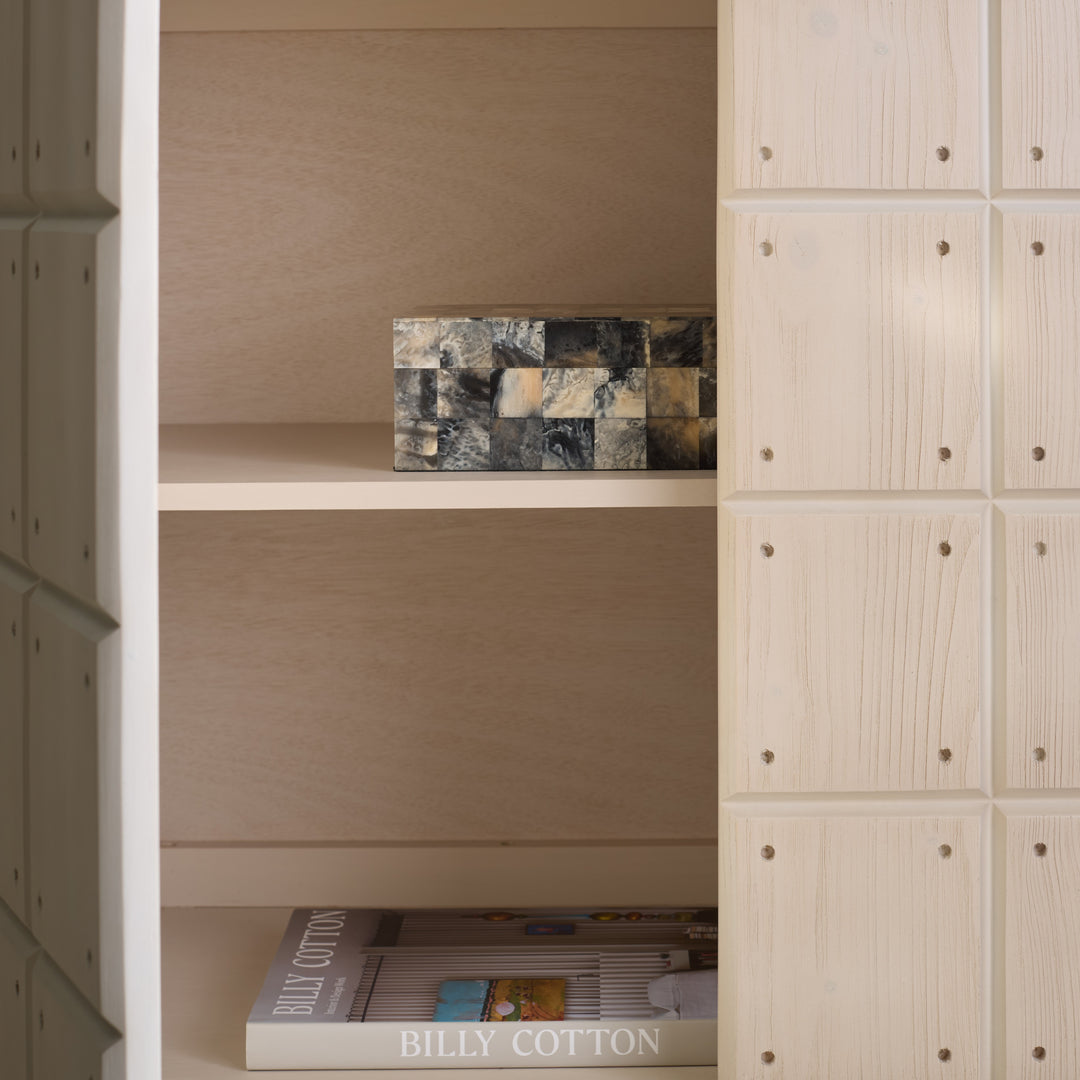 35"W x 18"D x 32"H / Sand