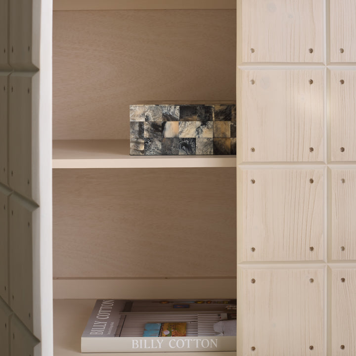 35"W x 18"D x 32"H / Sand