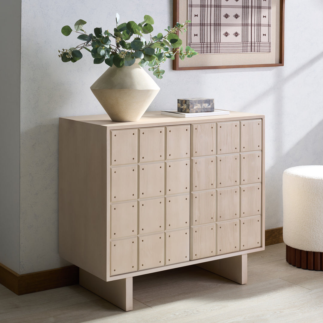 35"W x 18"D x 32"H / Sand