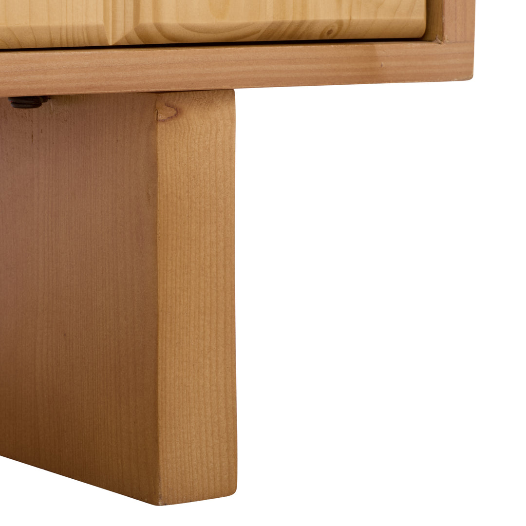 35"W x 18"D x 32"H / Natural