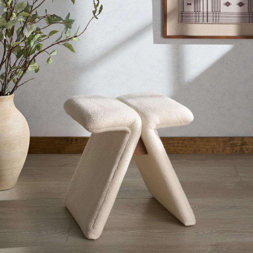 17"W x 15.7"D x 18.1"H / Beige