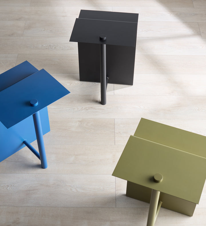 15.8"W x 16.8"D x 23"H / Olive Green