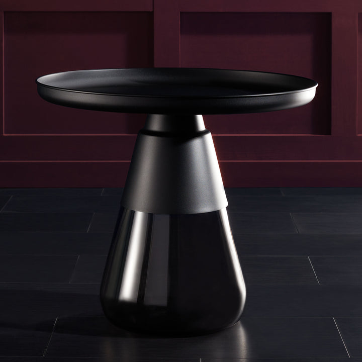 23.6"W x 23.6"D x 20.5"H / Black