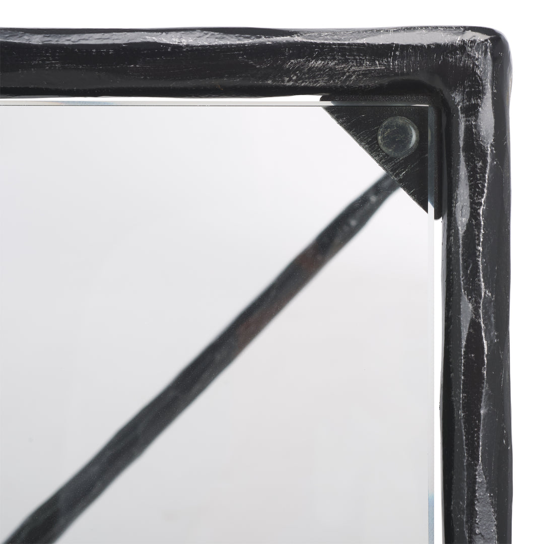 Black / Clear