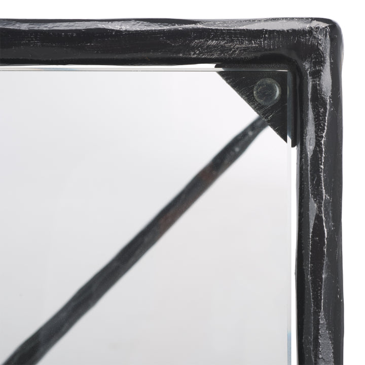 Black / Clear