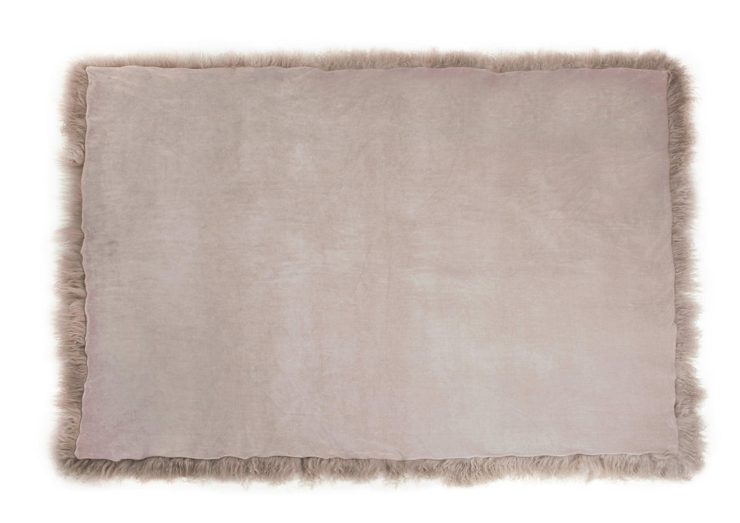 Tibetan Longwool Throw - AmericanHomeFurniture