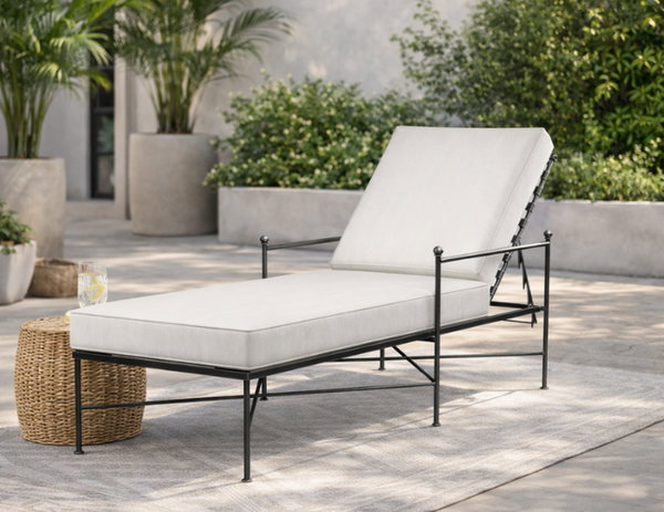 The Relaxed Outdoor Lounge