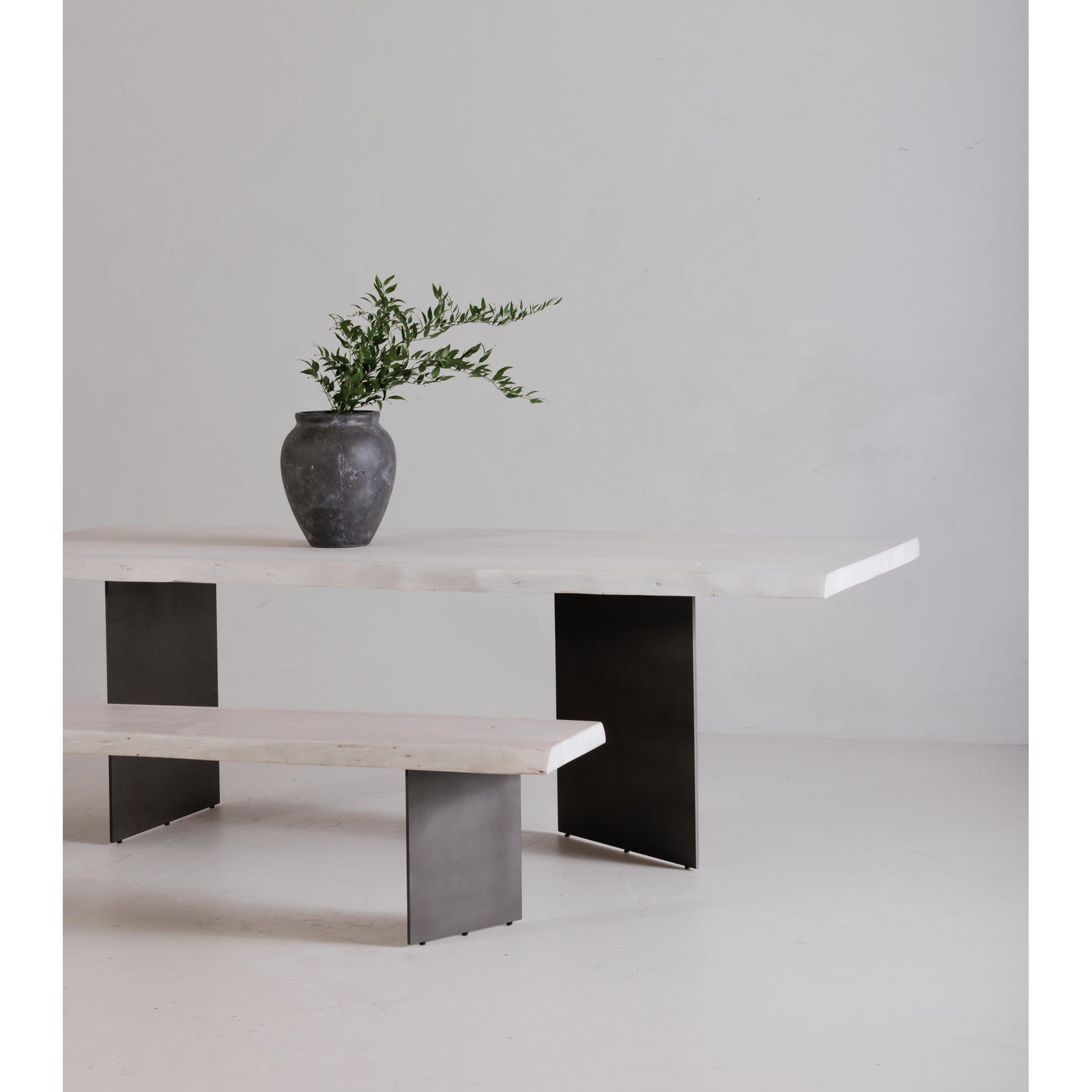 Moe's Home Collection - Evans Dining Table - VE-1085-18-0 | American Home Furniture