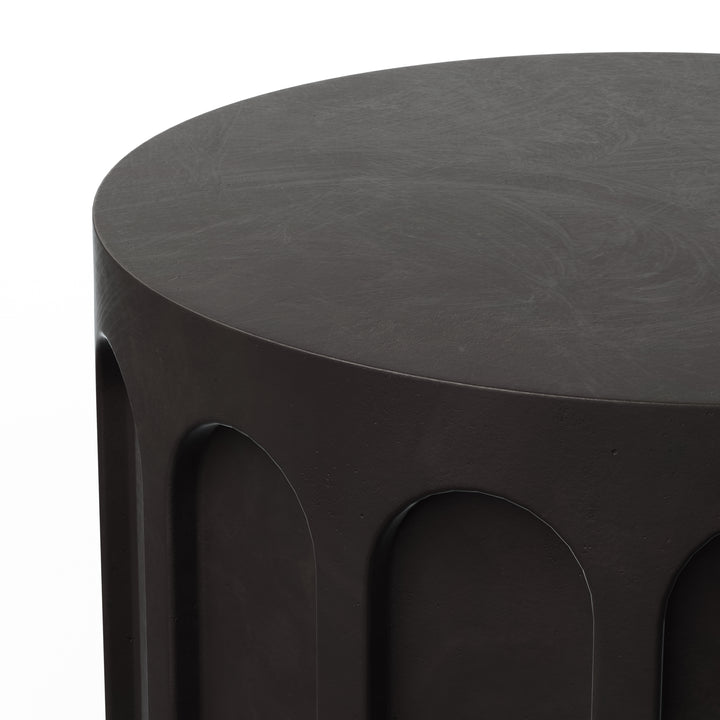Atlas Round Indoor/Outdoor Concrete Coffee Table