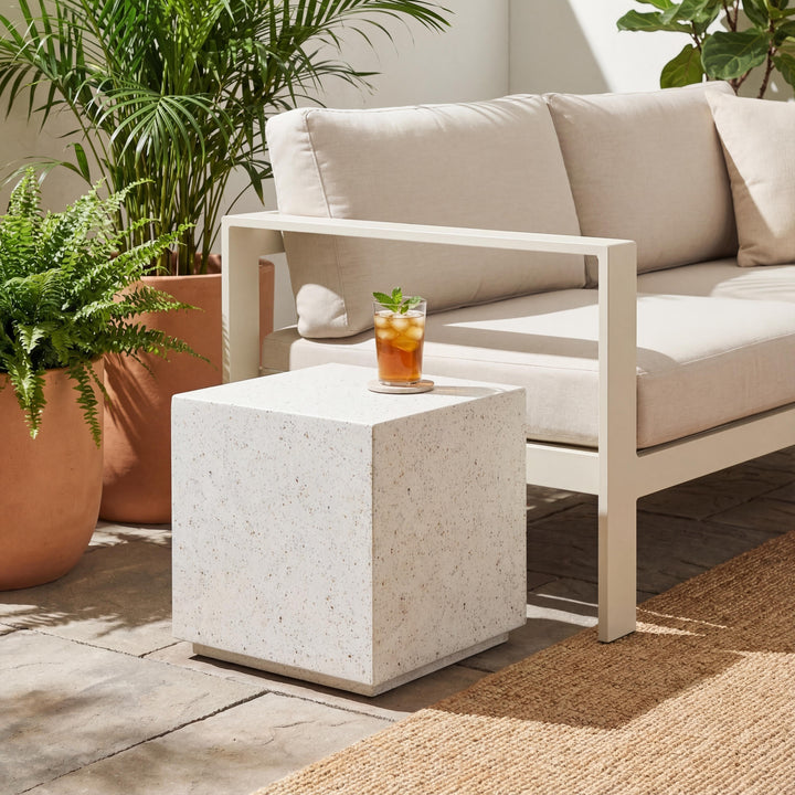 Bloc Indoor/Outdoor Concrete End Table
