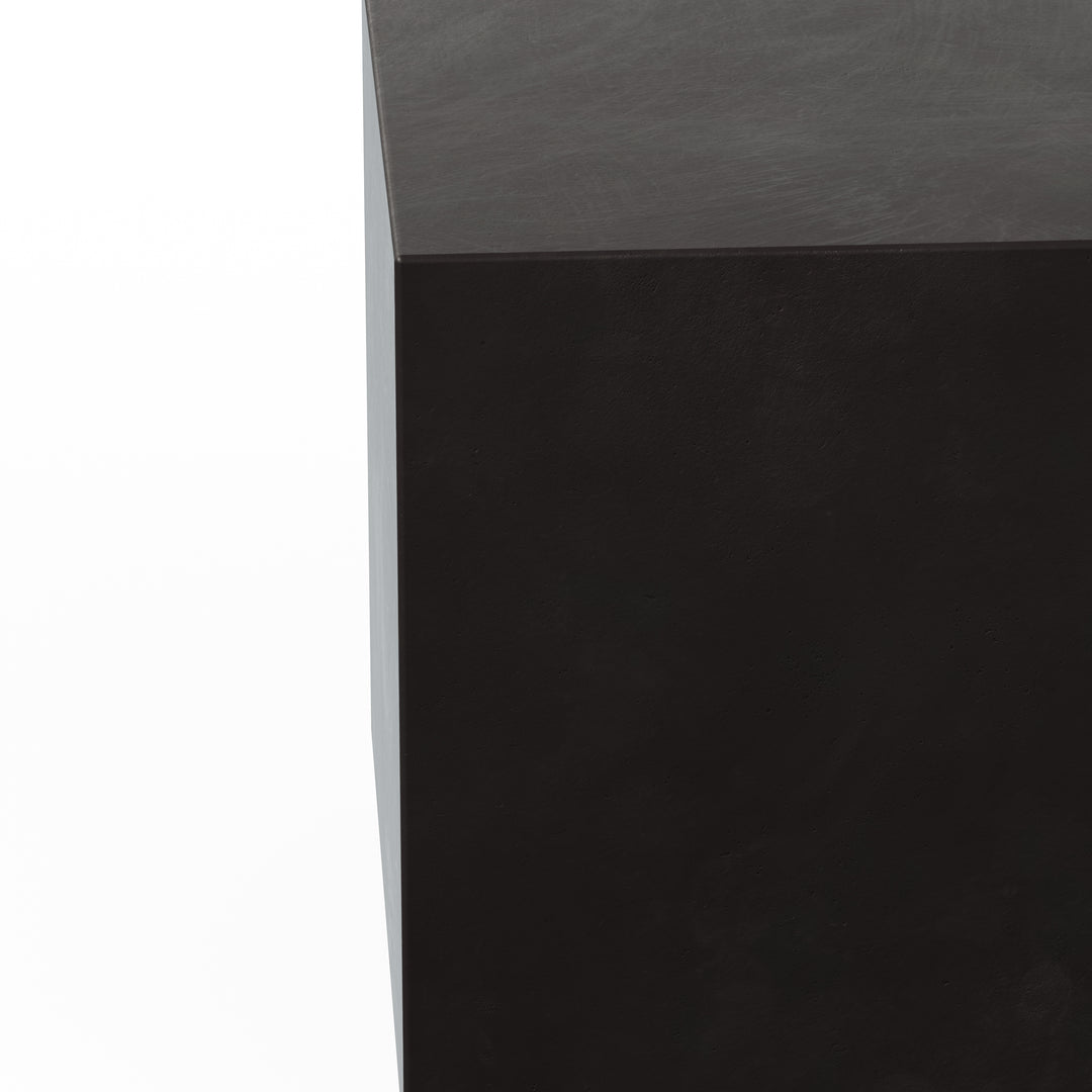Bloc Indoor/Outdoor Concrete End Table