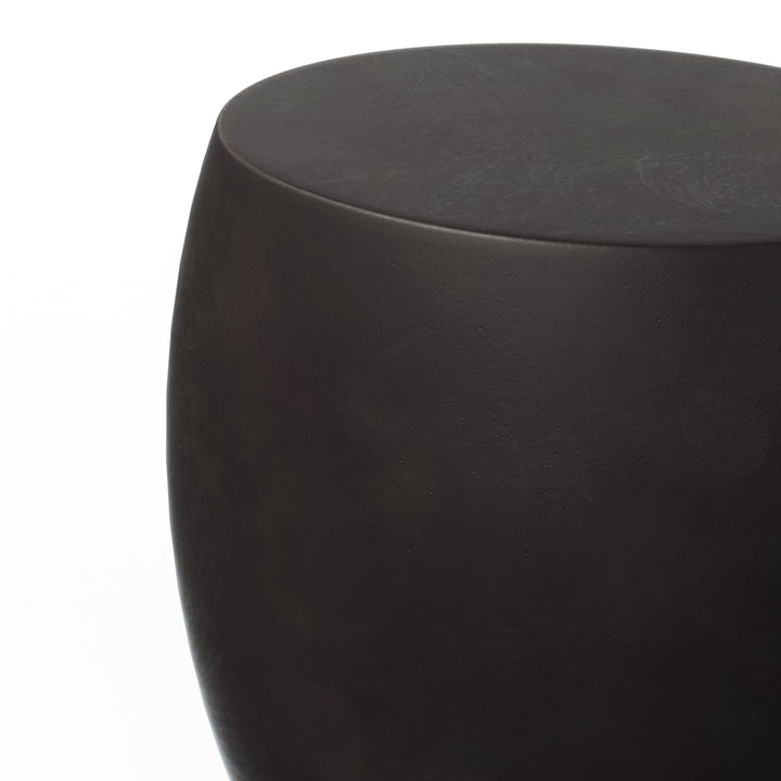 Pebble Indoor/Outdoor Concrete End Table